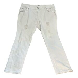 Almost Famous Destroyed Distressed White Studded Rhinestone Boyfriend Jeans 20